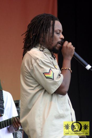 Chuck Fenda (USA) 20. Summer Jam Festival, Fuehlinger See Koeln - Red Stage 09. Juli 2005 (14).jpg